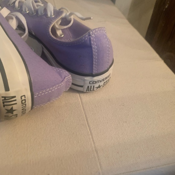 Purple converse in perfect condition! - Picture 3 of 3